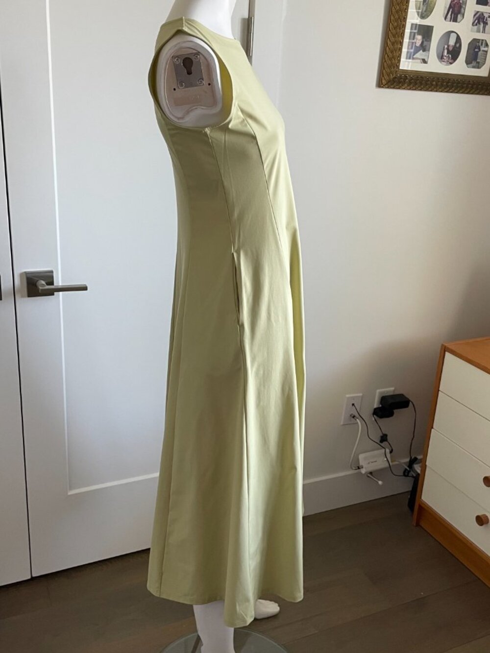 Uniqlo AIRism Extra Stretch Slvless Boat Nk Fit & Flare Dress w Pockets Green S - Picture 4 of 11